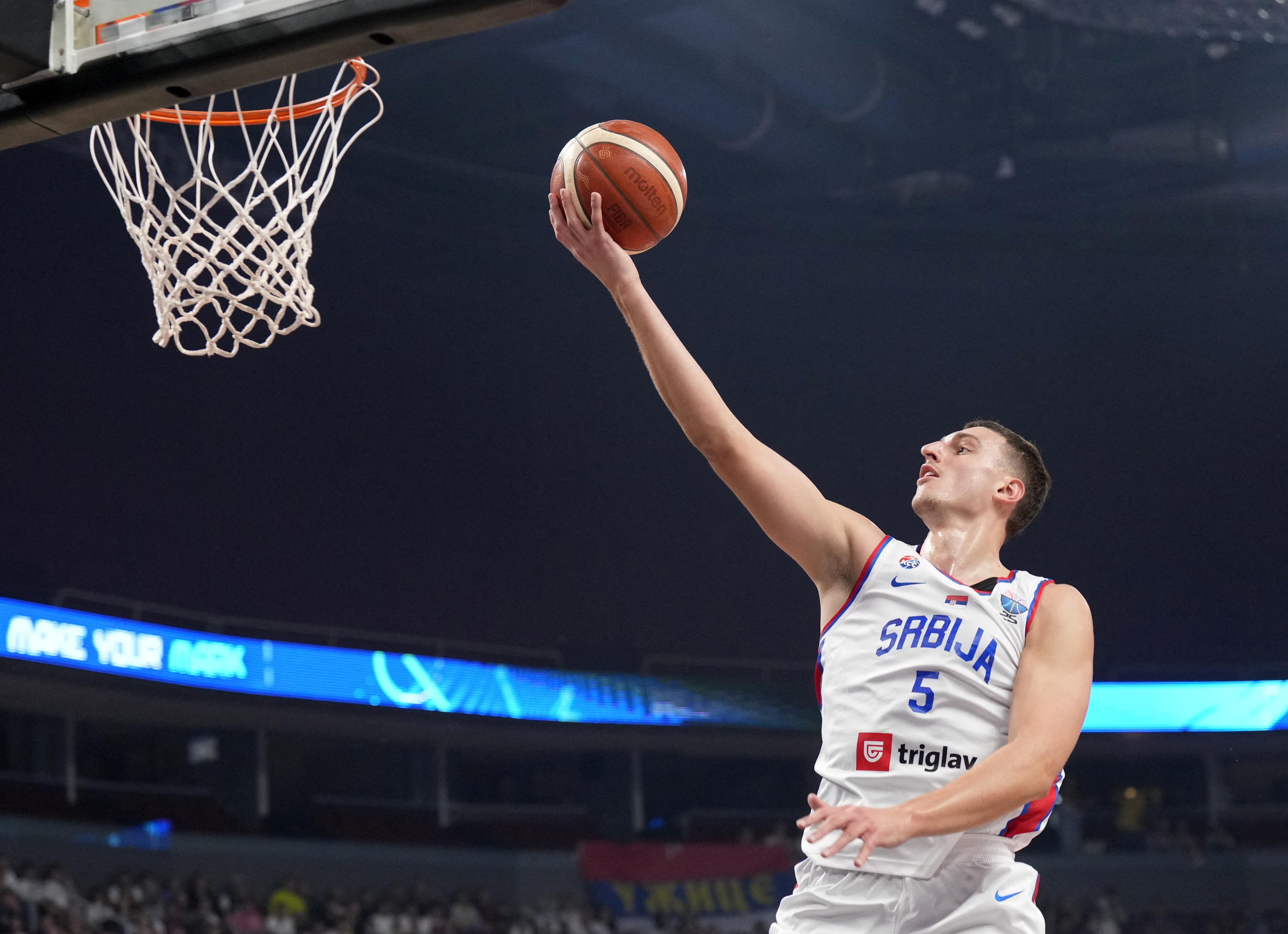 篮板, aig 篮板, aig