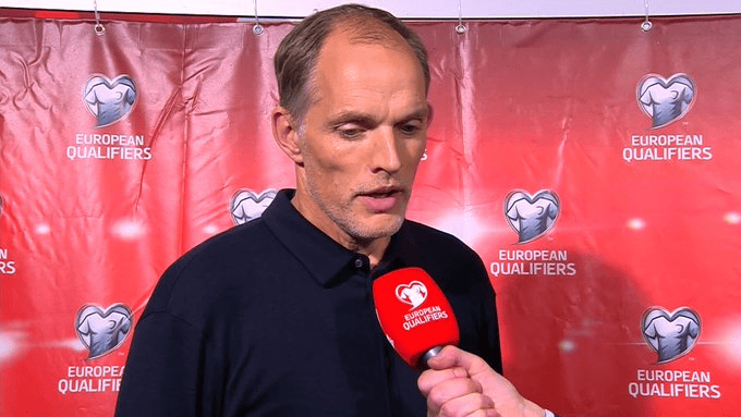 初开了个会, 的表现, 的表现