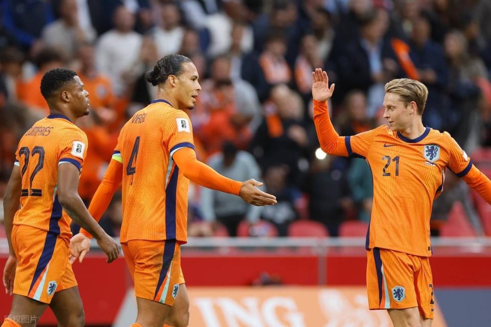 出水面, 兰取得领先, 科斯基 出水面, 兰取得领先, 科斯基